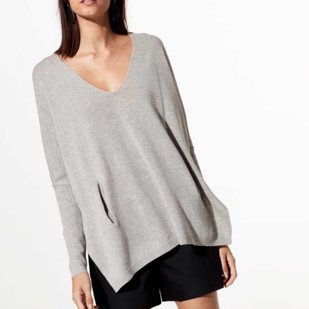 Aritzia Womens XXS/XS Babaton Vneck Baylor Wool Pocket Sweater In Purple